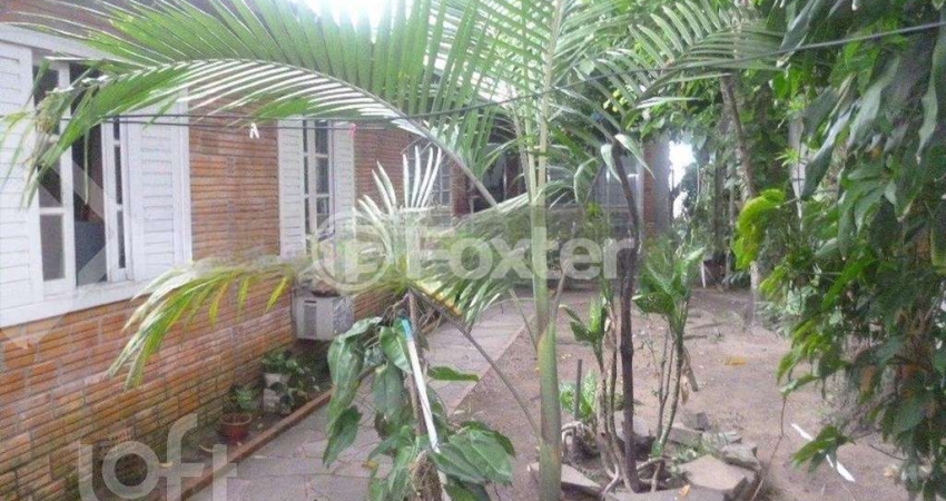 Casa com 3 quartos à venda na Rua Olinda, 467, São Geraldo, Porto Alegre