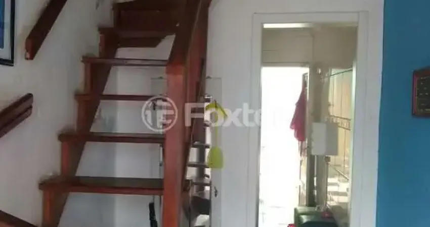 Casa com 3 quartos à venda na Rua Coronel Neves, 45, Medianeira, Porto Alegre