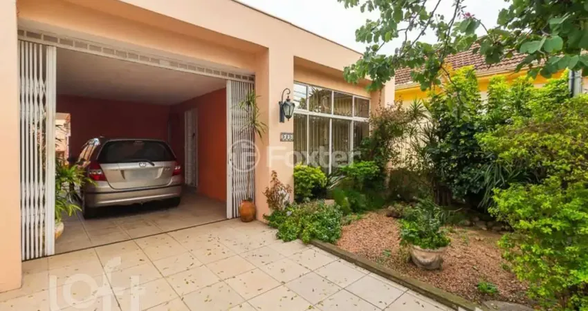 Casa com 2 quartos à venda na Rua Coronel Neves, 525, Medianeira, Porto Alegre