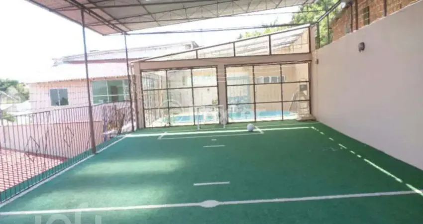 Casa com 3 quartos à venda na Rua Ângelo Passuelo, 220, Vila Nova, Porto Alegre