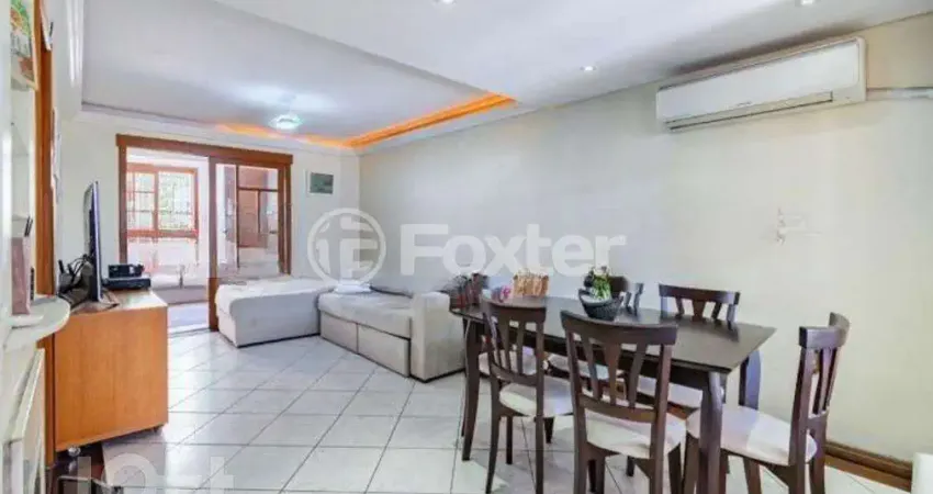 Casa com 3 quartos à venda na Rua Olécio Cavedini, 150, Espírito Santo, Porto Alegre