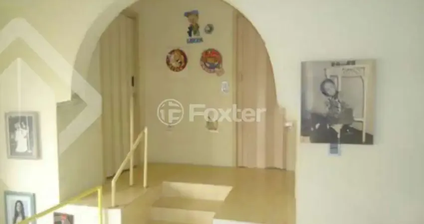 Casa com 4 quartos à venda na Rua Oscar Schneider, 458, Medianeira, Porto Alegre