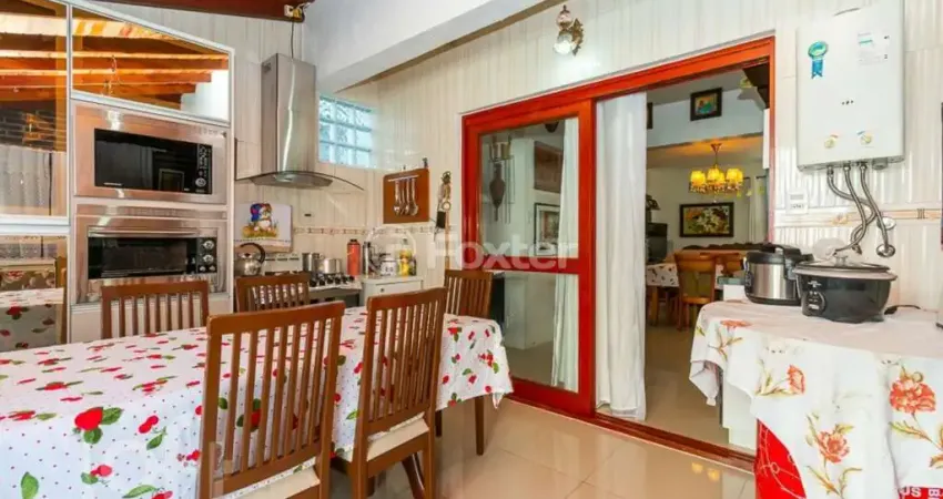 Casa com 3 quartos à venda na Rua Carlos Maximiliano Fayet, 230, Hípica, Porto Alegre
