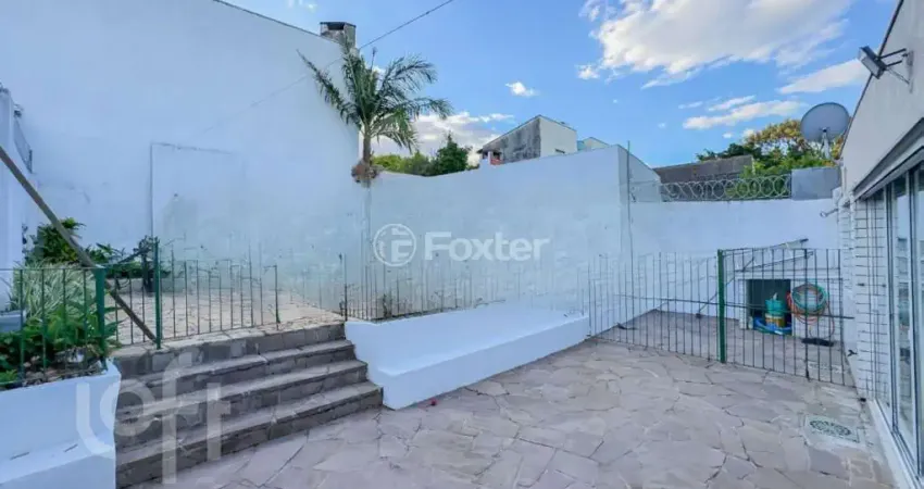 Casa com 4 quartos à venda na Rua Dom Pedrito, 317, Passo da Areia, Porto Alegre