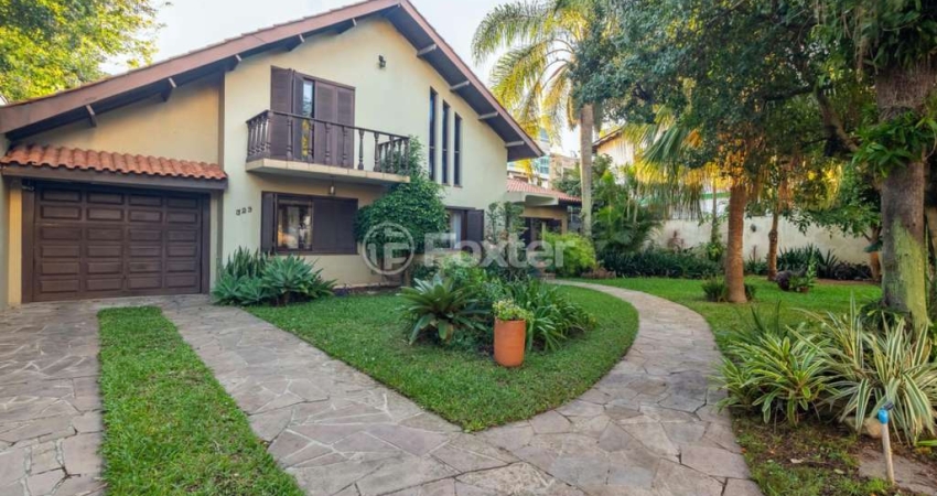 Casa com 5 quartos à venda na Rua Eurípedes Aurélio da Silva, 329, Vila Eunice Nova, Cachoeirinha