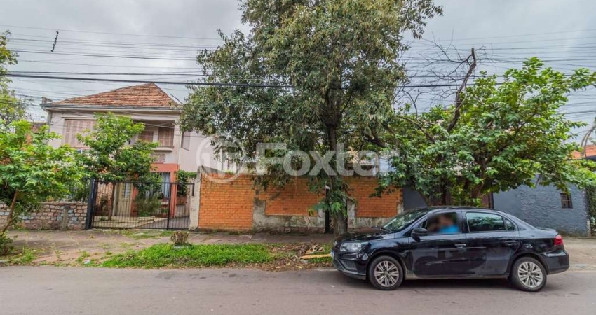 Terreno à venda na Rua São Nicolau, 1002, Santa Maria Goretti, Porto Alegre