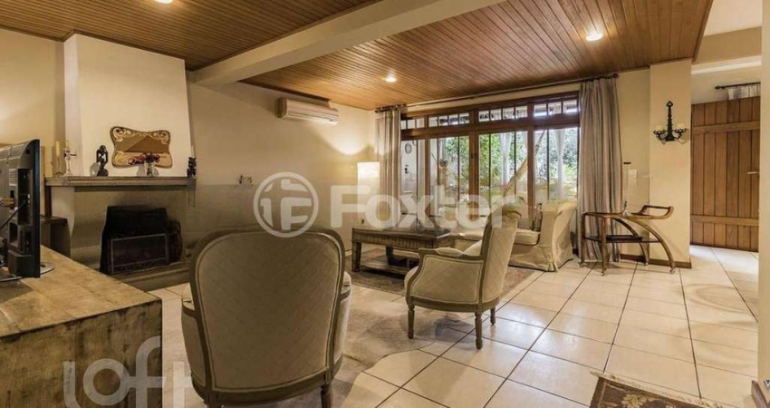 Casa com 4 quartos à venda na Avenida Teixeira Mendes, 193, Chácara das Pedras, Porto Alegre