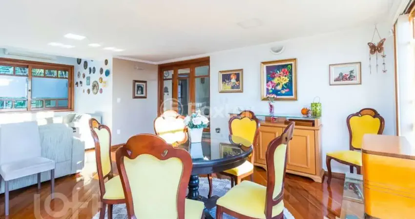 Casa com 3 quartos à venda na Rua Floriano Maya D'Ávila, 30, Teresópolis, Porto Alegre