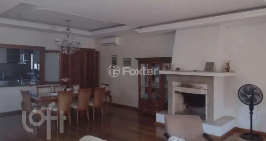 Casa com 3 quartos à venda na Rua Vinte e Quatro de Agosto, 85, Jardim Itu Sabará, Porto Alegre