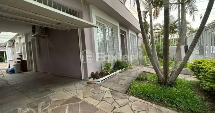Casa com 3 quartos à venda na Avenida Rachel Wolfrid, 65, Morro Santana, Porto Alegre