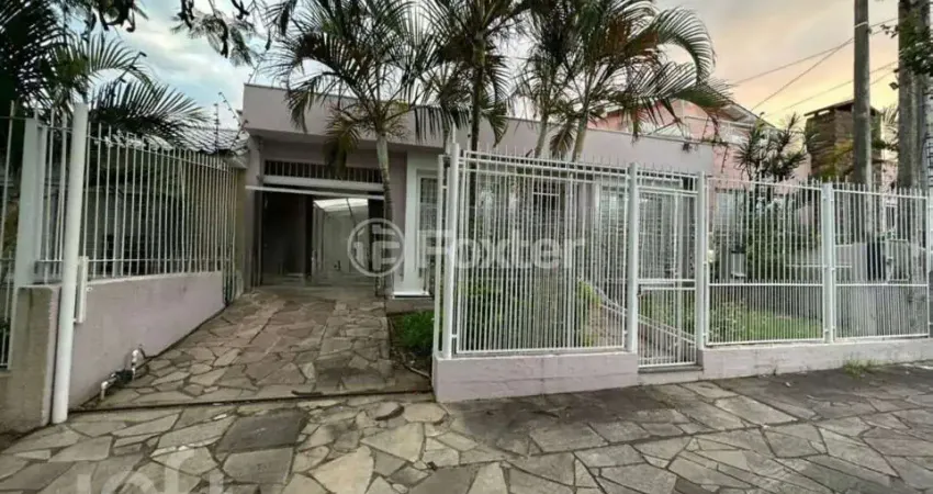 Casa com 3 quartos à venda na Avenida Rachel Wolfrid, 65, Morro Santana, Porto Alegre