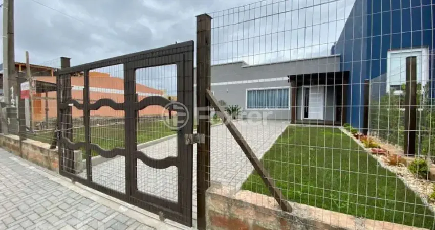 Casa com 4 quartos à venda na Rua Guilherme Guittman, 1102, Zona Nova, Capão da Canoa