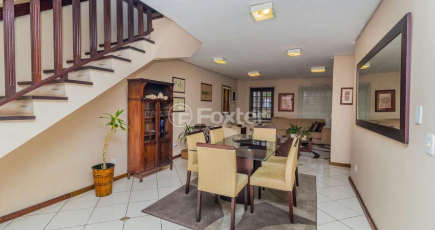 Casa com 3 quartos à venda na Rua Doutor Raul Moreira, 115, Cristal, Porto Alegre