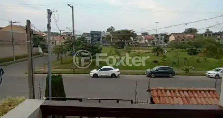 Casa com 2 quartos à venda na Rua Heitor Kramer, 139, Guarujá, Porto Alegre