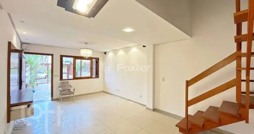 Casa com 2 quartos à venda na Rua Irmão Jaime Biazus, 211, Guarujá, Porto Alegre