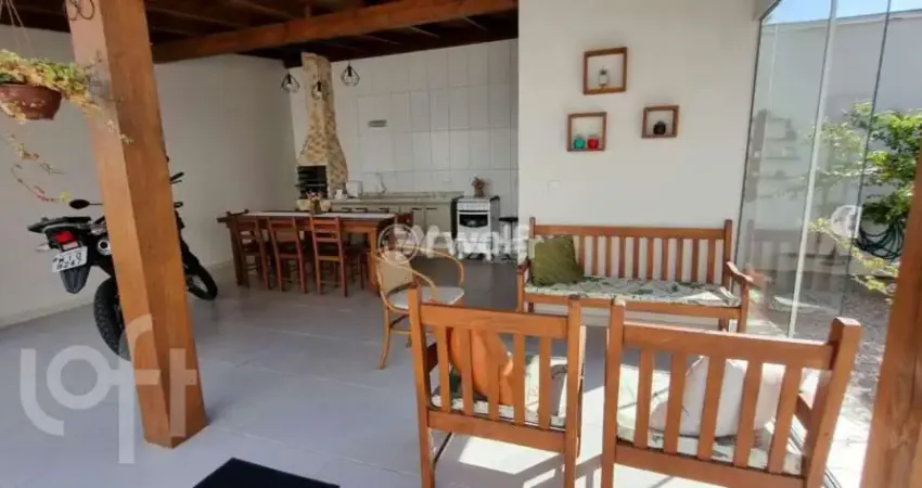 Casa com 3 quartos à venda na Rua Graciliano Carlos de Quadros, 64, Centro, Palhoça