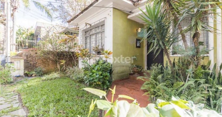 Casa com 3 quartos à venda na Rua Saica, 192, Petrópolis, Porto Alegre