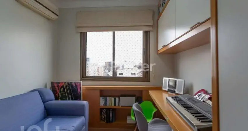 Apartamento com 3 quartos à venda na Rua Castro Alves, 312, Independência, Porto Alegre