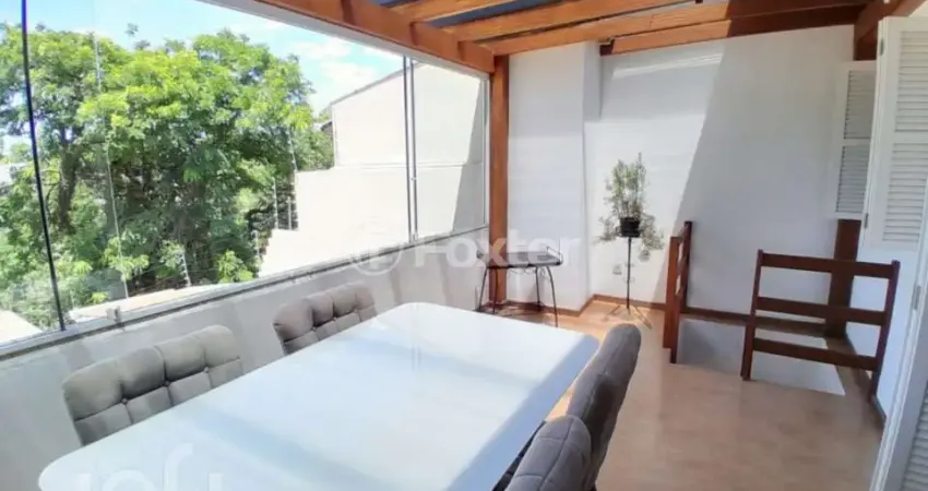 Casa com 2 quartos à venda na Rua Felizardo de Farias, 185, Medianeira, Porto Alegre