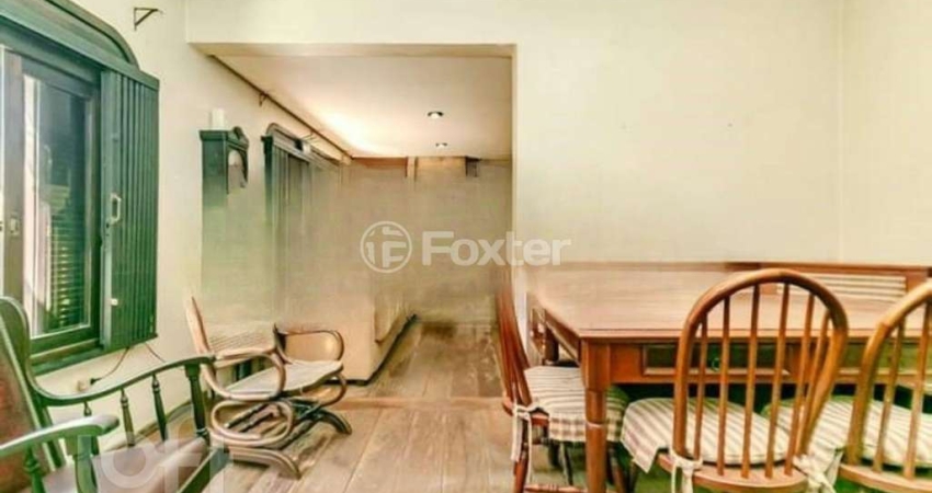 Casa com 3 quartos à venda na Rua Doutor Eduardo Chartier, 275, Passo da Areia, Porto Alegre