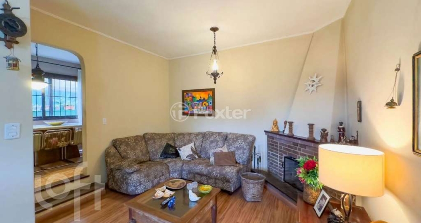 Casa com 3 quartos à venda na Rua Doutor Egydio Michaelsen, 374, Cavalhada, Porto Alegre