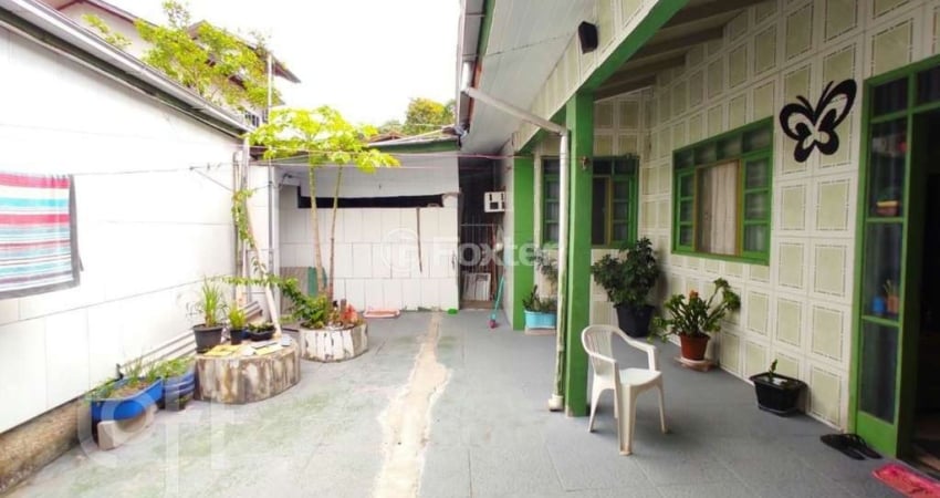 Casa com 4 quartos à venda na Rua Annita Maria dos Santos, 36, Forquilhas, São José
