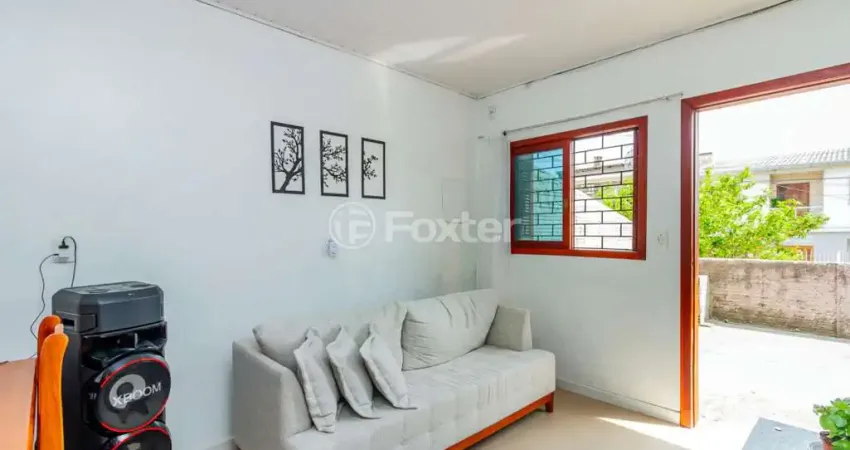 Casa com 2 quartos à venda na Rua Três Mil Setecentos e Setenta e Dois, 427, Lomba do Pinheiro, Porto Alegre