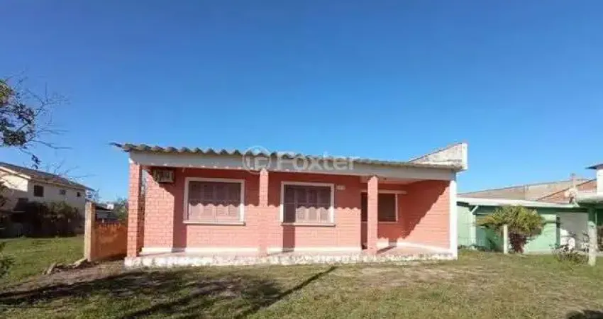 Casa com 2 quartos à venda na Avenida Itália, 3379, Centro, Balneário Pinhal