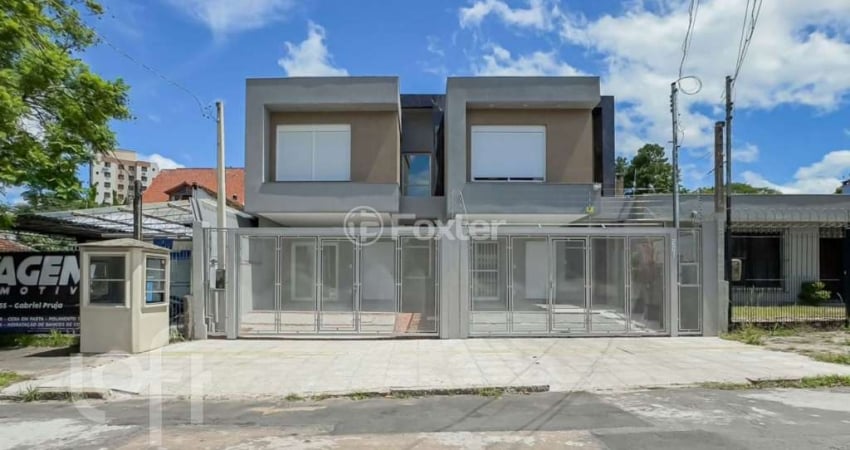 Casa com 3 quartos à venda na Rua Líbia, 205, Vila Ipiranga, Porto Alegre