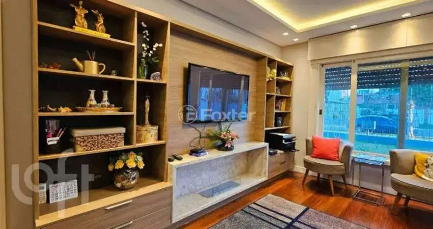 Casa com 3 quartos à venda na Rua Primeiro de Maio, 152, Niterói, Canoas