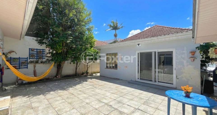 Casa com 4 quartos à venda na Rua Onze de Agosto, 398, São João, Porto Alegre