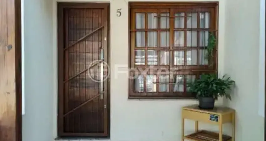 Casa com 2 quartos à venda na Rua Abacateiro, 57, Jardim do Bosque, Cachoeirinha