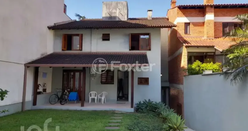 Casa com 5 quartos à venda na Avenida Arnaldo Bohrer, 97, Teresópolis, Porto Alegre