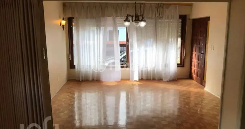 Casa com 3 quartos à venda na Rua Miguel Muratore, 240, Medianeira, Caxias do Sul