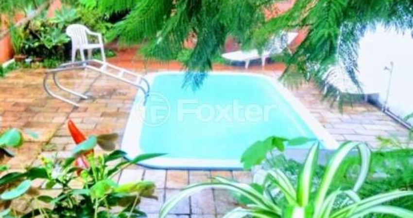 Casa com 3 quartos à venda na Rua Geraldo Souza Moreira, 280, Passo da Areia, Porto Alegre