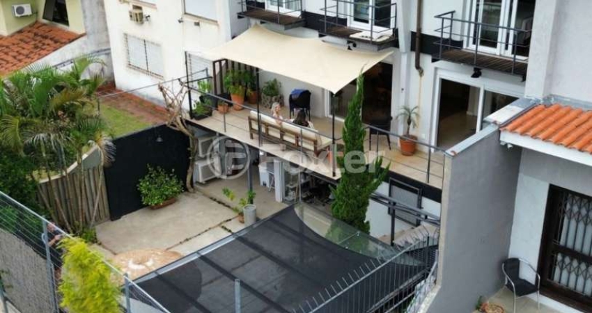 Casa com 4 quartos à venda na Rua Luiz Voelcker, 735, Três Figueiras, Porto Alegre
