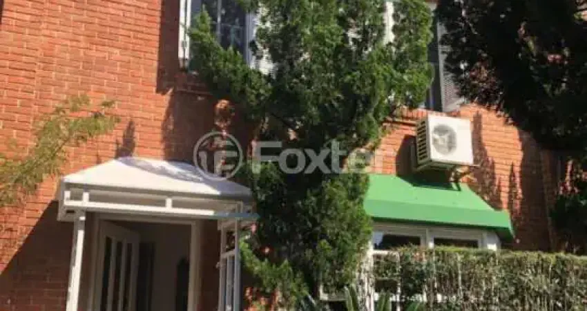 Casa em condomínio fechado com 4 quartos à venda na Rua Engenheiro Ildefonso Simões Lopes, 114, Três Figueiras, Porto Alegre