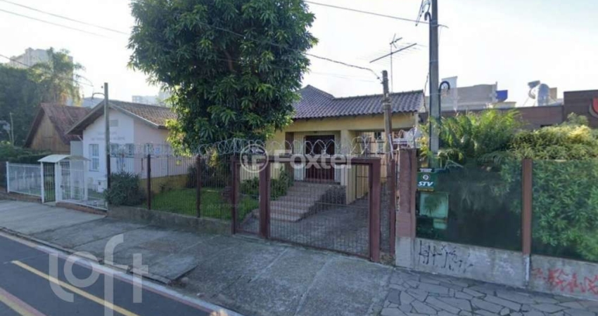 Casa com 3 quartos à venda na Avenida Benno Mentz, 356, Vila Ipiranga, Porto Alegre