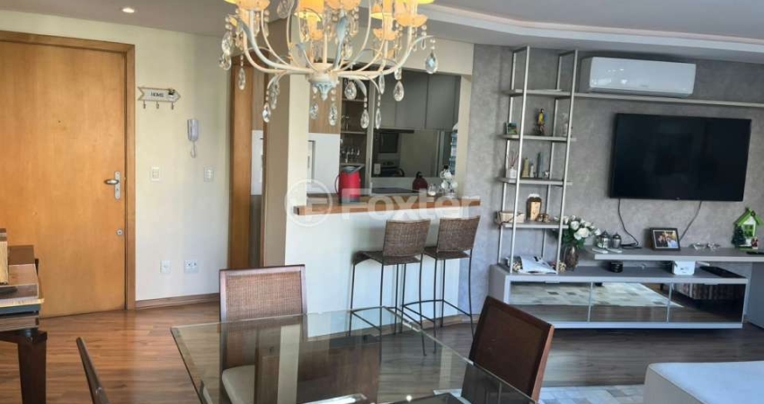 Apartamento com 3 quartos à venda na Rua Nunes Machado, 319, Azenha, Porto Alegre