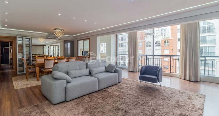 Apartamento com 3 quartos à venda na Avenida Túlio de Rose, 400, Jardim Europa, Porto Alegre