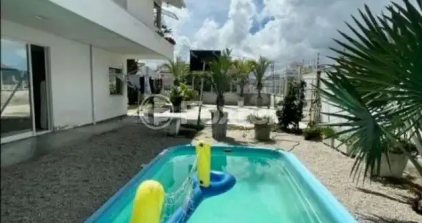 Casa com 3 quartos à venda na Rua Professor Bayer Filho, 235, Coqueiros, Florianópolis