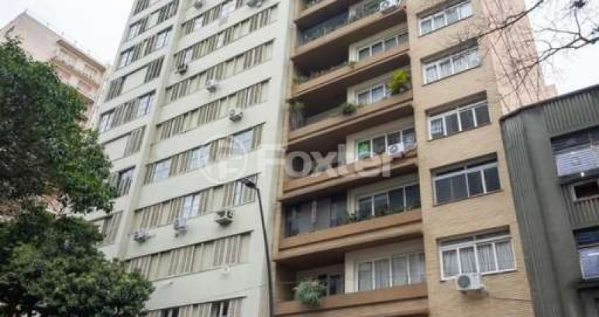 Apartamento com 3 quartos à venda na Rua Duque de Caxias, 1303, Centro Histórico, Porto Alegre