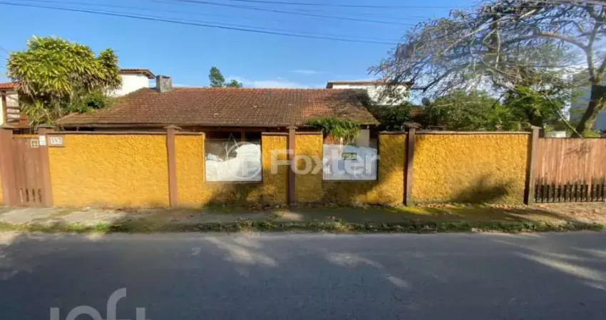 Casa com 3 quartos à venda na Rua José Elias Lopes, 147, Campeche, Florianópolis
