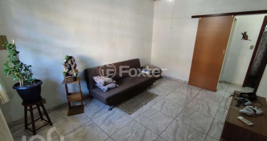 Casa com 2 quartos à venda na Rua Santiago, 270, Passo da Areia, Porto Alegre