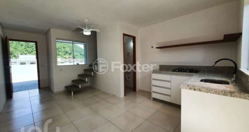 Casa com 2 quartos à venda na Servidão Alcidomiro Flores, 152, Rio Tavares, Florianópolis