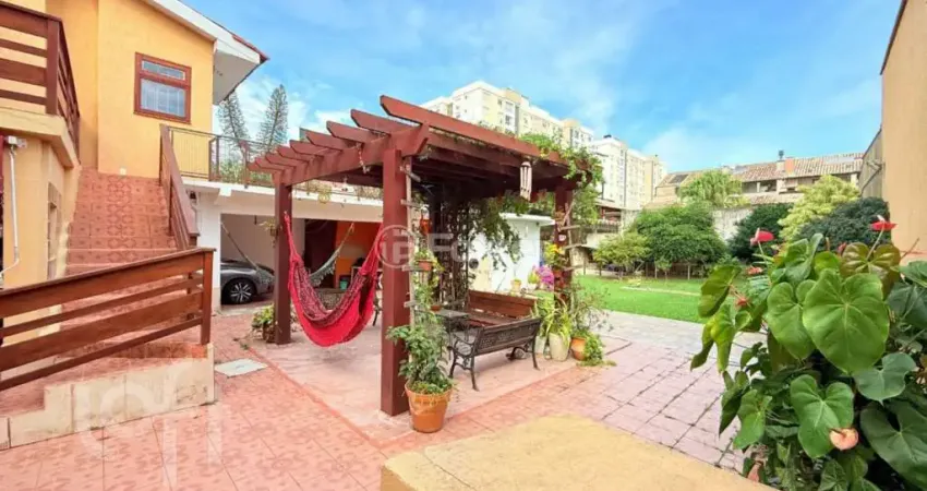 Casa com 3 quartos à venda na Travessa Nossa Senhora de Lourdes, 81, Tristeza, Porto Alegre