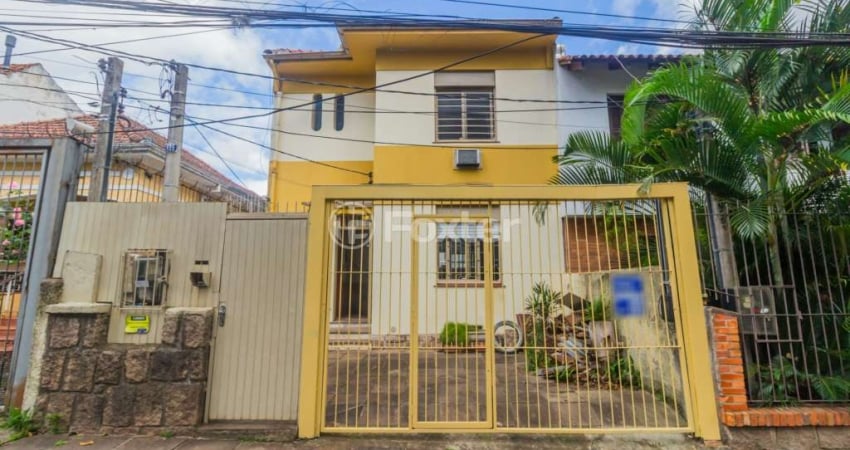 Casa com 4 quartos à venda na Rua Zamenhoff, 135, São João, Porto Alegre