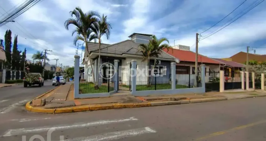 Casa com 3 quartos à venda na Rua Carlos Leopoldo Schüller, 396, Parque da Matriz, Cachoeirinha