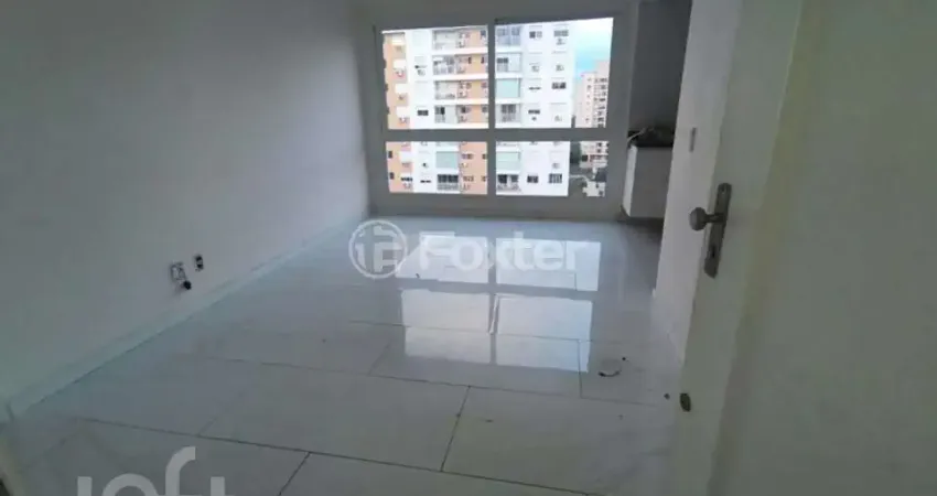 Apartamento com 2 quartos à venda na Rua Bezerra de Menezes, 623, Passo da Areia, Porto Alegre