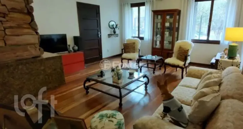 Casa com 3 quartos à venda na Rua Doutor João Simplício Alves de Carvalho, 515, Vila Ipiranga, Porto Alegre